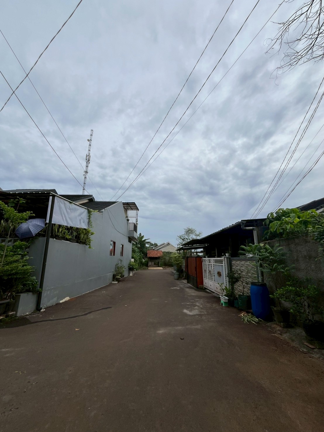 LINE_ALBUM_GP-1(gerbang dan jalan perumahan)_251114_2