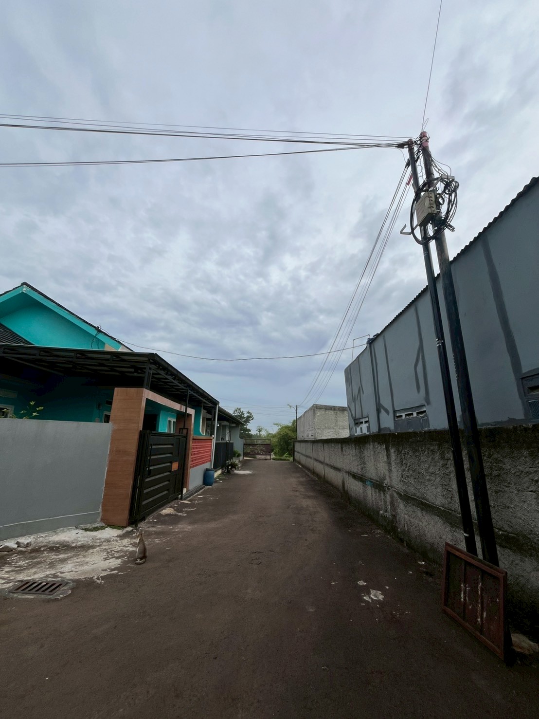 LINE_ALBUM_GP-1(gerbang dan jalan perumahan)_251114_6