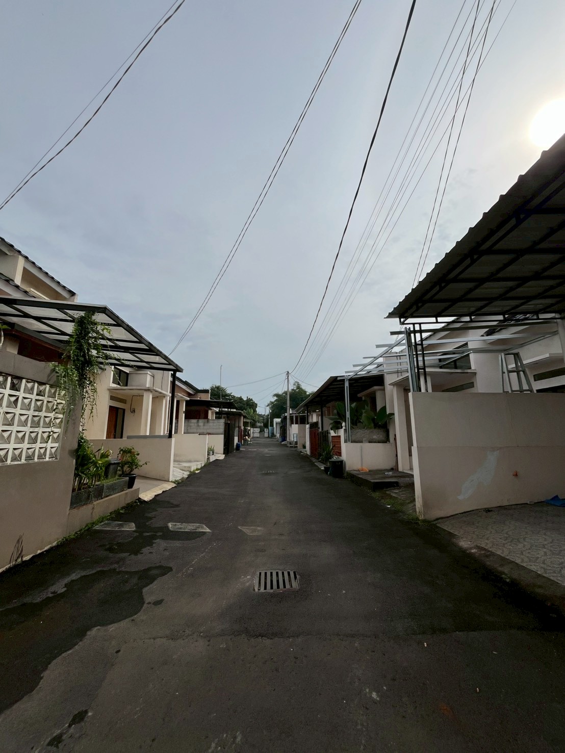 LINE_ALBUM_GP-5(gerbang dan jalan perumahan)_251114_4