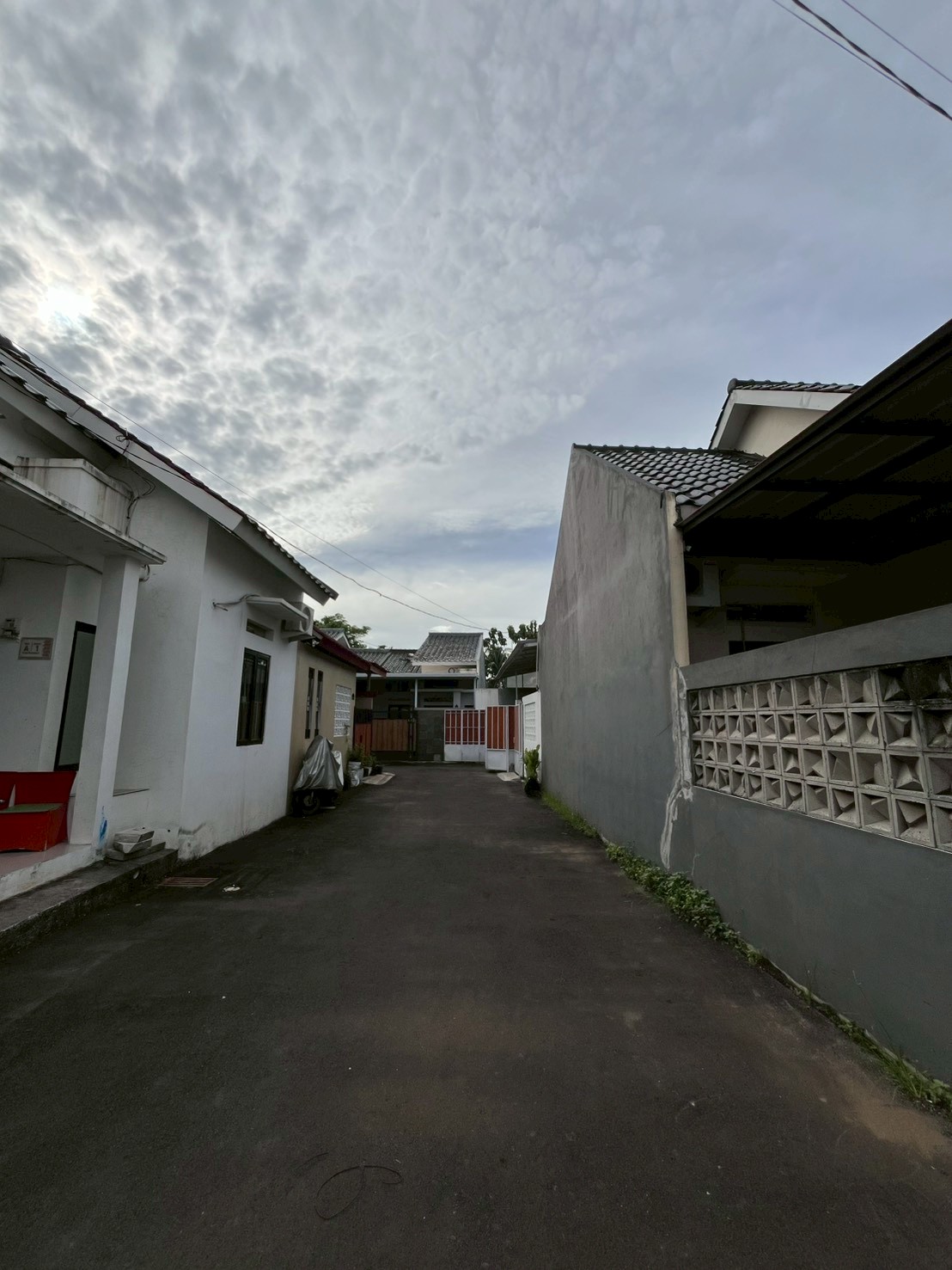 LINE_ALBUM_GP-5(gerbang dan jalan perumahan)_251114_5